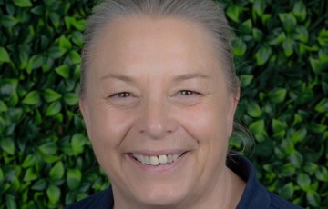 Lynn Hovendon (Small)