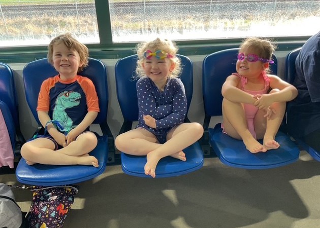 Nikau Becca Ellie (Small)